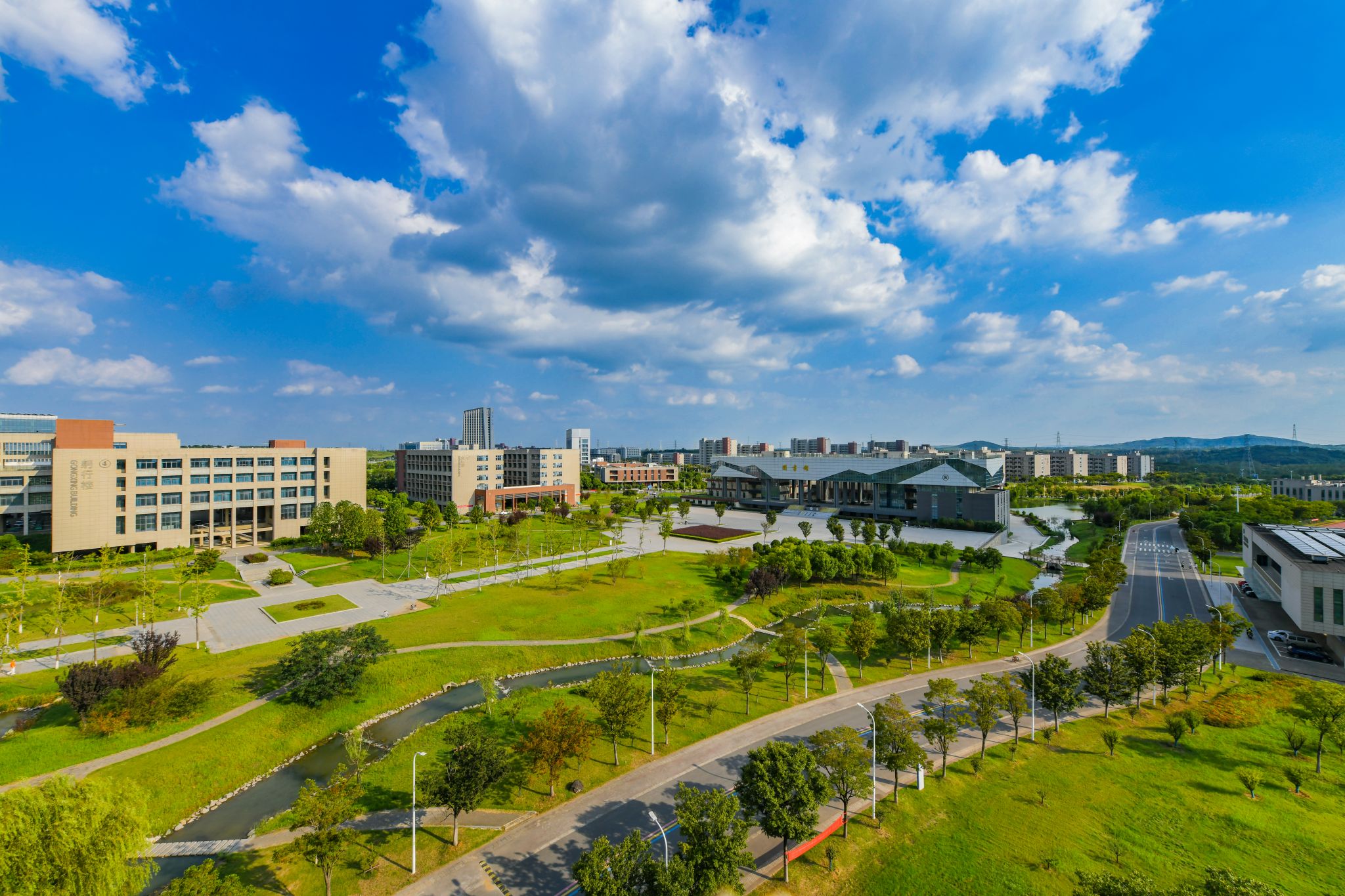 京江学院风景（京江楼楼顶）
