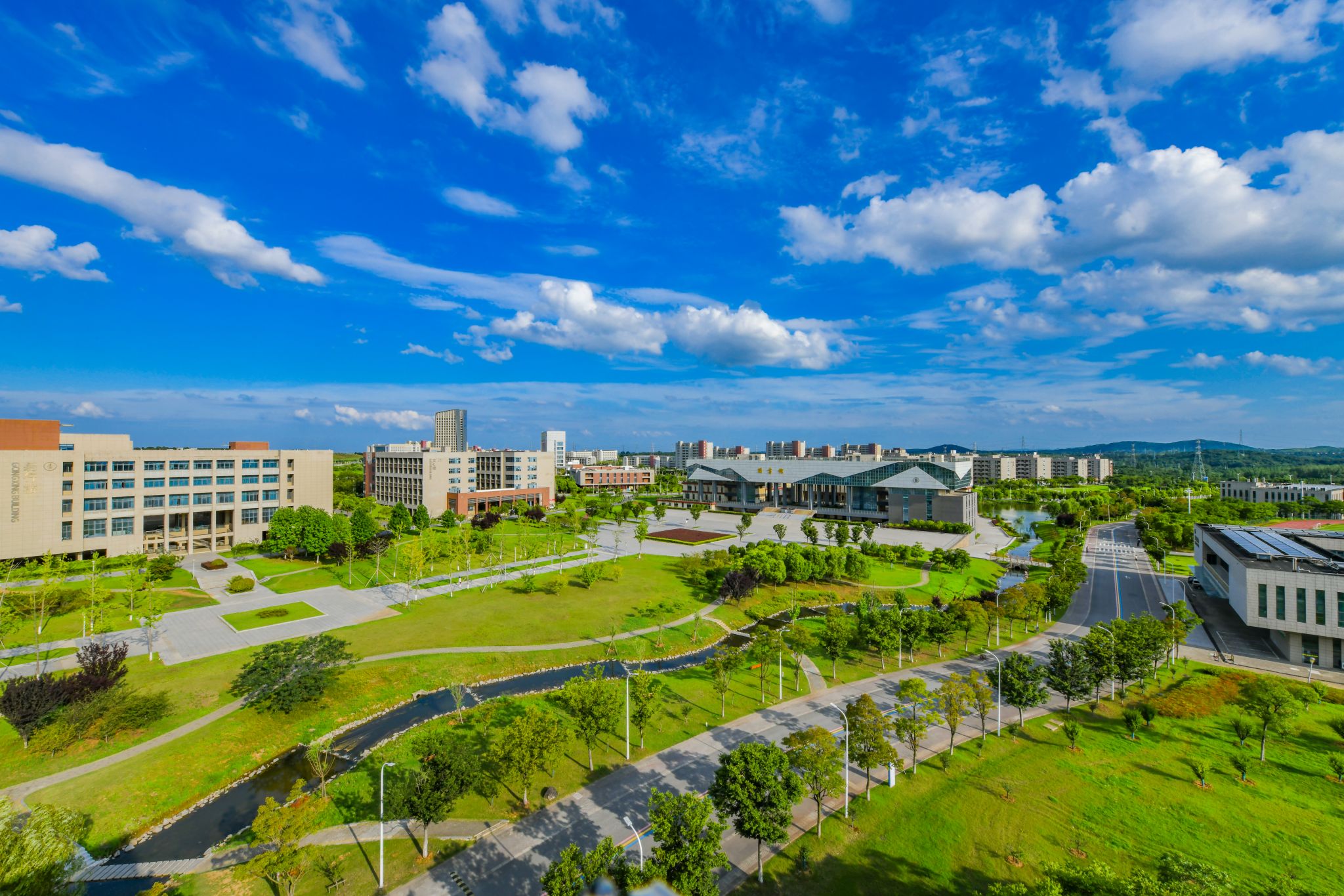 京江学院风景（京江楼楼顶）