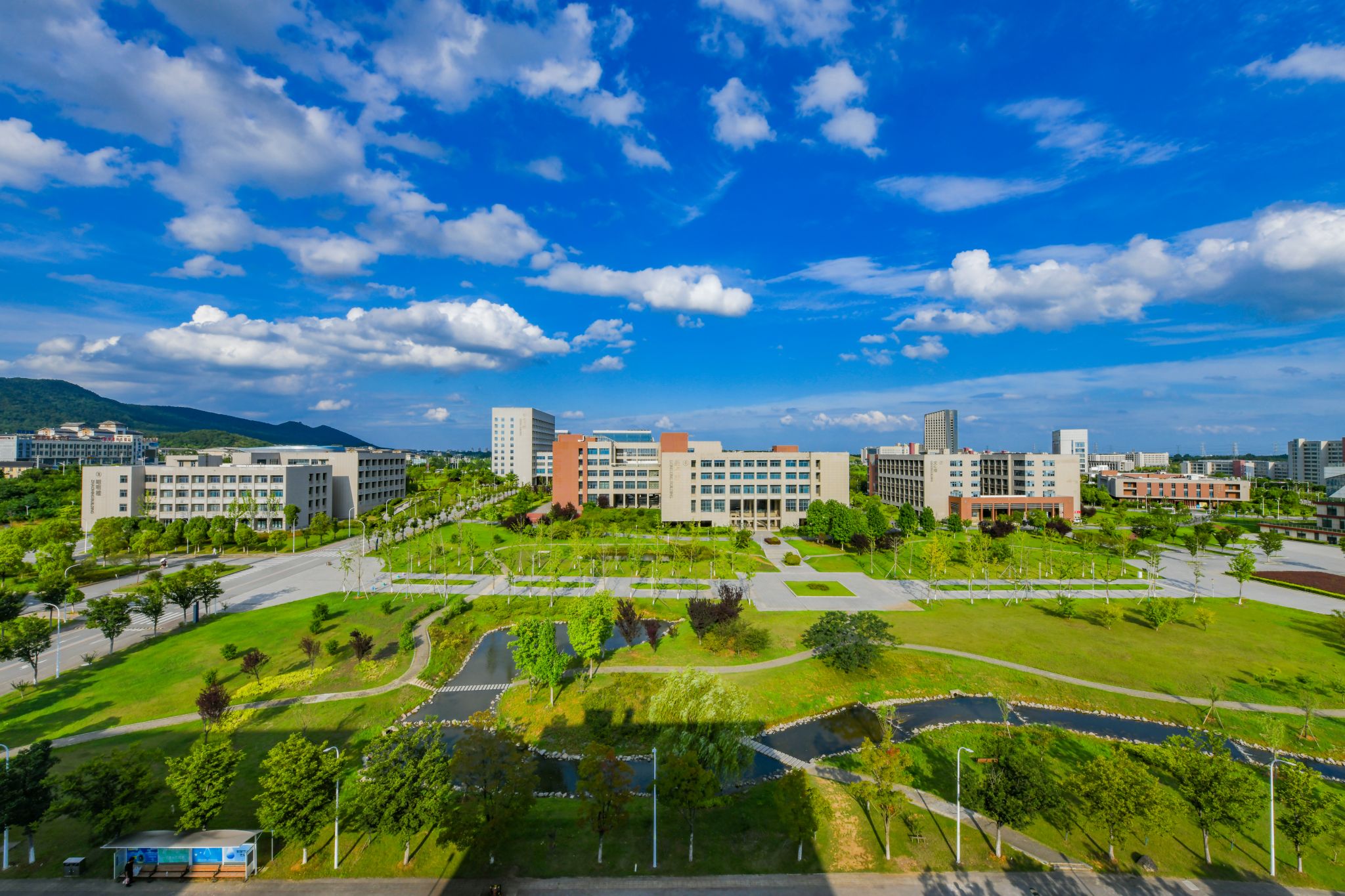 京江学院风景（京江楼楼顶）